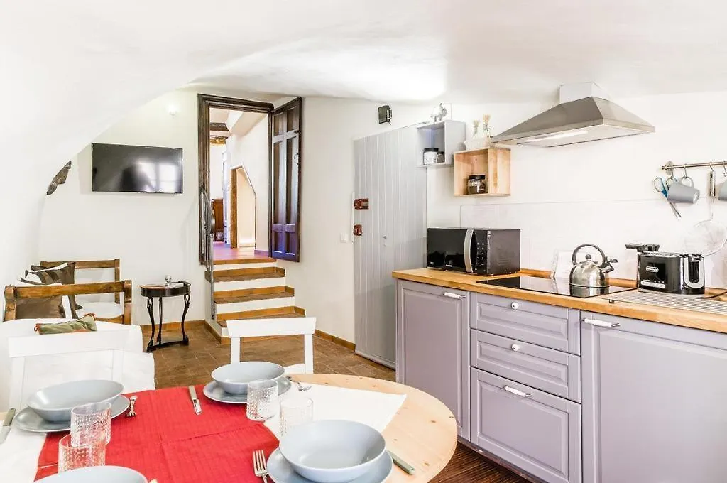 Lyon Apartment Anfiteatro Square, Lucca